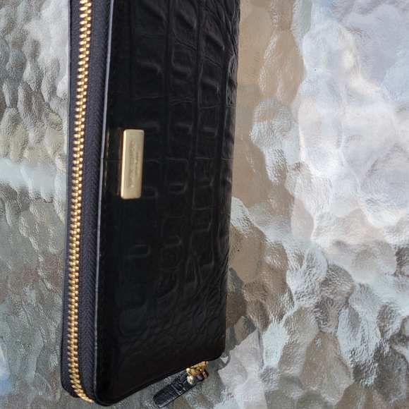 kate spade Handbags - Kate Spade Leather Zip Around Wallet